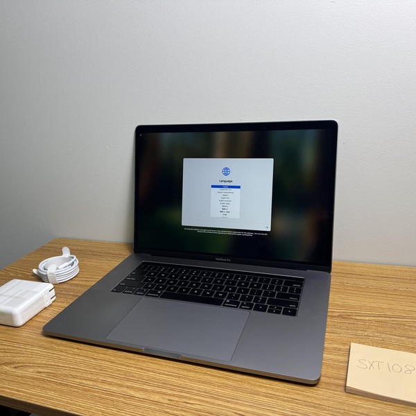 MacBook Pro 2019 - 15 inch - I7, Gray, 512 GB, 16 GB