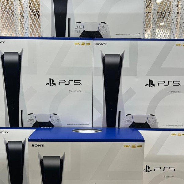 PlayStation 5 Standard Edition (2020) - 825 GB, White, Standard Edition
