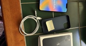 Mint
													Apple iPhone 13 - Verizon, Midnight, 256 GB, A2482, photo 5 of 12