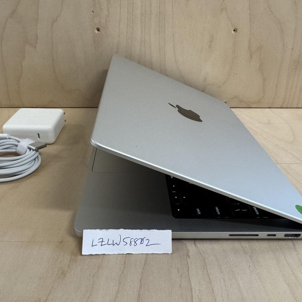 MacBook Pro 2021 - 14 inch - Apple M1 Pro 10-core, Silver, 1 TB, 16 GB