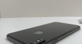 Good
													Apple iPhone Xs Max - Unlocked, Gray, 64 GB, A1921, photo 4 of 5