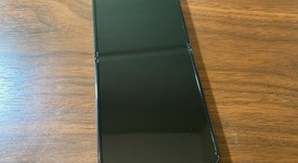 Good
													Samsung Galaxy Z Flip4 5G - Unlocked, Graphite, 128 GB, 8 GB, SM-F721U1, photo 2 of 4