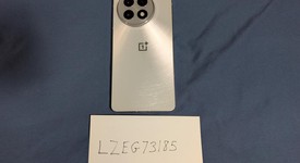 Mint
													OnePlus 13R - Unlocked, Astral Trail, 256 GB, 12 GB, photo 3 of 7