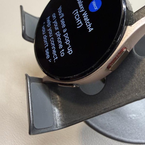 Samsung Galaxy Watch4 - Wi-Fi, Gold, 40mm