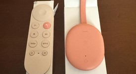 Mint
													Chromecast with Google TV (4K) - Sunrise, 4K, photo 6 of 6