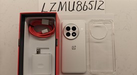 Mint
													OnePlus 13 - Unlocked, Arctic Dawn, 512 GB, 16 GB, photo 3 of 15