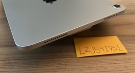 Mint
													Apple iPad 11th Gen - Wi-Fi, Silver, 128 GB, A3354, photo 5 of 6