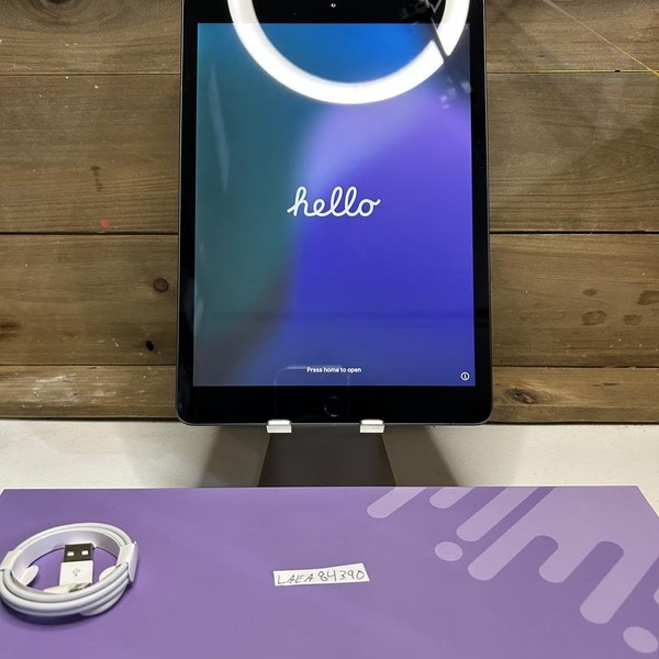 Apple iPad 8th Gen - Unlocked, 128 GB, Gray, A2428