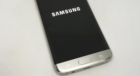 Good
													Samsung Galaxy S7 Edge - AT&T, Silver, 32 GB, SM-G935A, photo 2 of 11