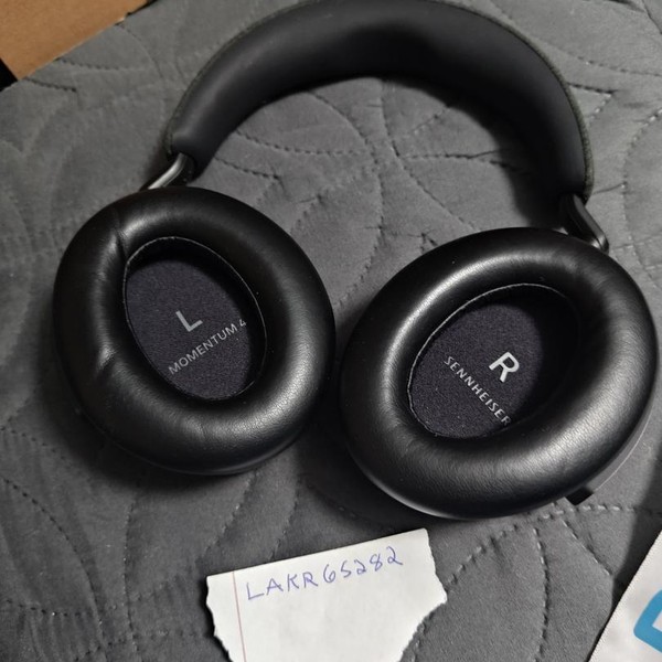 Sennheiser Momentum 4 - Black