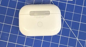 Used
													Apple AirPods Pro 2nd Gen - Lightning, photo 2 of 5