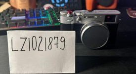 Good
													Fuji X100V - Silver, photo 2 of 8