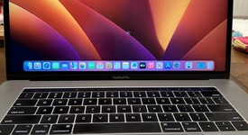 Good
													MacBook Pro 2017 (With Touch Bar) - 15" - I7, Gray, 256 GB, 16 GB, photo 2 of 7