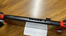 Good
													Nintendo Switch - Red, 32 GB, photo 5 of 8