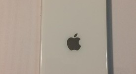 Good
													Apple iPhone SE 2nd Gen 2020 - Unlocked, White, 64 GB, A2275, photo 5 of 11