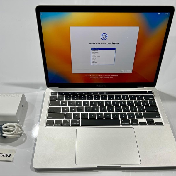 MacBook Pro 2020 - 13 inch - 512 GB, Silver, 32 GB, Intel Core i7