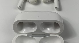 Used
													Apple AirPods Pro - MagSafe Case, photo 1 of 9