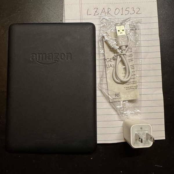 Amazon Kindle Paperwhite 10th Gen - Amazon, 8 GB