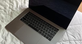 Fair
													MacBook Pro 2018 (With Touch Bar) - 15" - I7, Gray, 256 GB, 16 GB, photo 5 of 13
