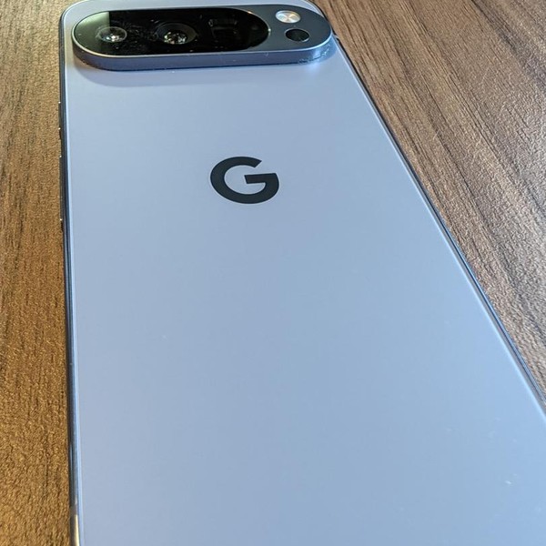 Google Pixel 10 Pro - Unlocked, 128 GB, Moonstone, GA09887
