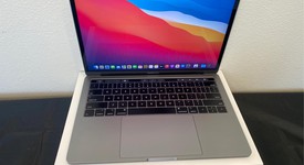 Good
													MacBook Pro 2018 (With Touch Bar) - 13" - I5, Gray, 512 GB, 8 GB, photo 4 of 10