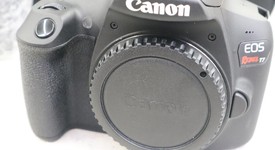 Mint
													Canon EOS Rebel T7, photo 5 of 14