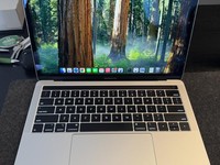 MacBook Pro 2018 (With Touch Bar) - 13"