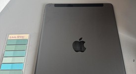 Good
													Apple iPad 9th Gen - Unlocked, Gray, 64 GB, A2603, photo 3 of 5