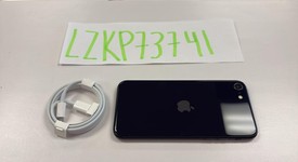 Mint
													Apple iPhone SE 3rd Gen 2022 - Unlocked, Midnight, 64 GB, A2595, photo 3 of 6