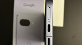 Mint
													Google Pixel 9a - Unlocked, Iris, 128 GB, 8 GB, photo 4 of 5