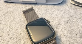 Good
													Apple Watch Series 9 45mm - Unlocked, Gold, A2984 - Cellular, Stainless, photo 3 of 9