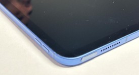 Good
													Apple iPad 11th Gen - Unlocked, Blue, 128 GB, A3355, photo 4 of 6