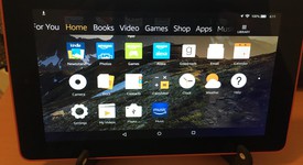 Good
													Amazon Kindle Fire 5th Gen - Amazon, Pink, 8 GB, photo 4 of 5