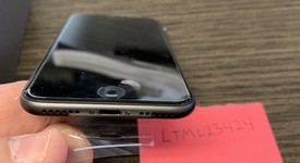 Mint
													Apple iPhone 8 - Verizon, Gray, 64 GB, A1863, photo 5 of 6