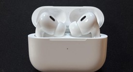 Used
													Apple AirPods Pro 2nd Gen - Lightning, photo 5 of 10