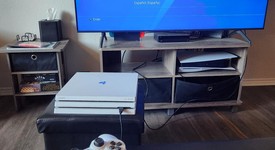Good
													PlayStation 4 Pro - White, 1 TB, Glacier White, photo 1 of 7