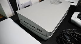 Mint
													PlayStation 5 Standard Edition (2020) - White, 825 GB, Standard Edition, photo 4 of 19