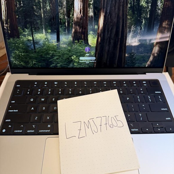 MacBook Pro 2021 - 14 inch - 512 GB, Silver, 16 GB, Apple M1 Pro 8-core