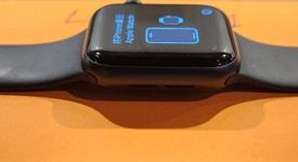 Good
													Apple Watch SE 1st Gen 40mm - Verizon, Gray, A2353 - Cellular, Aluminum, photo 5 of 8