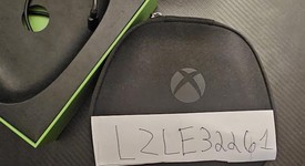 Mint
													Xbox Elite Wireless Controller Series 2 - Black & White, Core, photo 2 of 5