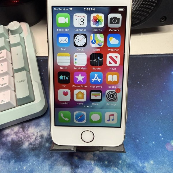 Apple iPhone 5S - Unlocked, 16 GB, Gold, A1453