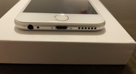 Good
													Apple iPhone 6S - Unlocked, Silver, 64 GB, A1688, photo 5 of 9