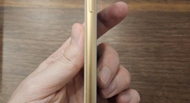 Good
													Apple iPhone 8 - AT&T, Gold, 64 GB, A1863, photo 4 of 8