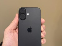 Apple iPhone 16