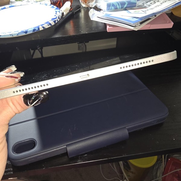 Apple iPad 10th Gen - Wi-Fi, 64 GB, Silver, A2696