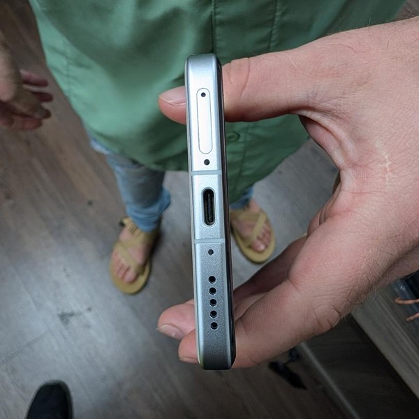 Vivo X200 Ultra - Unlocked Non-US, 512 GB, Silver, 16 GB