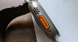 Good
													Apple Watch Ultra 49mm - Unlocked, Titanium, A2622, photo 2 of 6