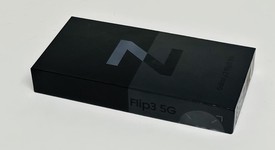 New
													Samsung Galaxy Z Flip3 5G - Unlocked, Black, 128 GB, 8 GB, SM-F711U1, photo 2 of 3
