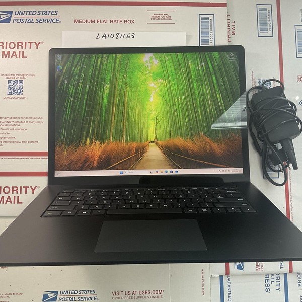 Microsoft Surface Laptop 3 - 256 GB, Black, 16 GB, Intel Core i7, 15 inch