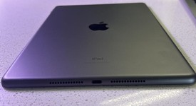 Good
													Apple iPad 8th Gen - Wi-Fi, Gray, 32 GB, A2270, photo 4 of 6